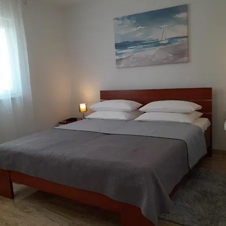 Villa More Vir Vila